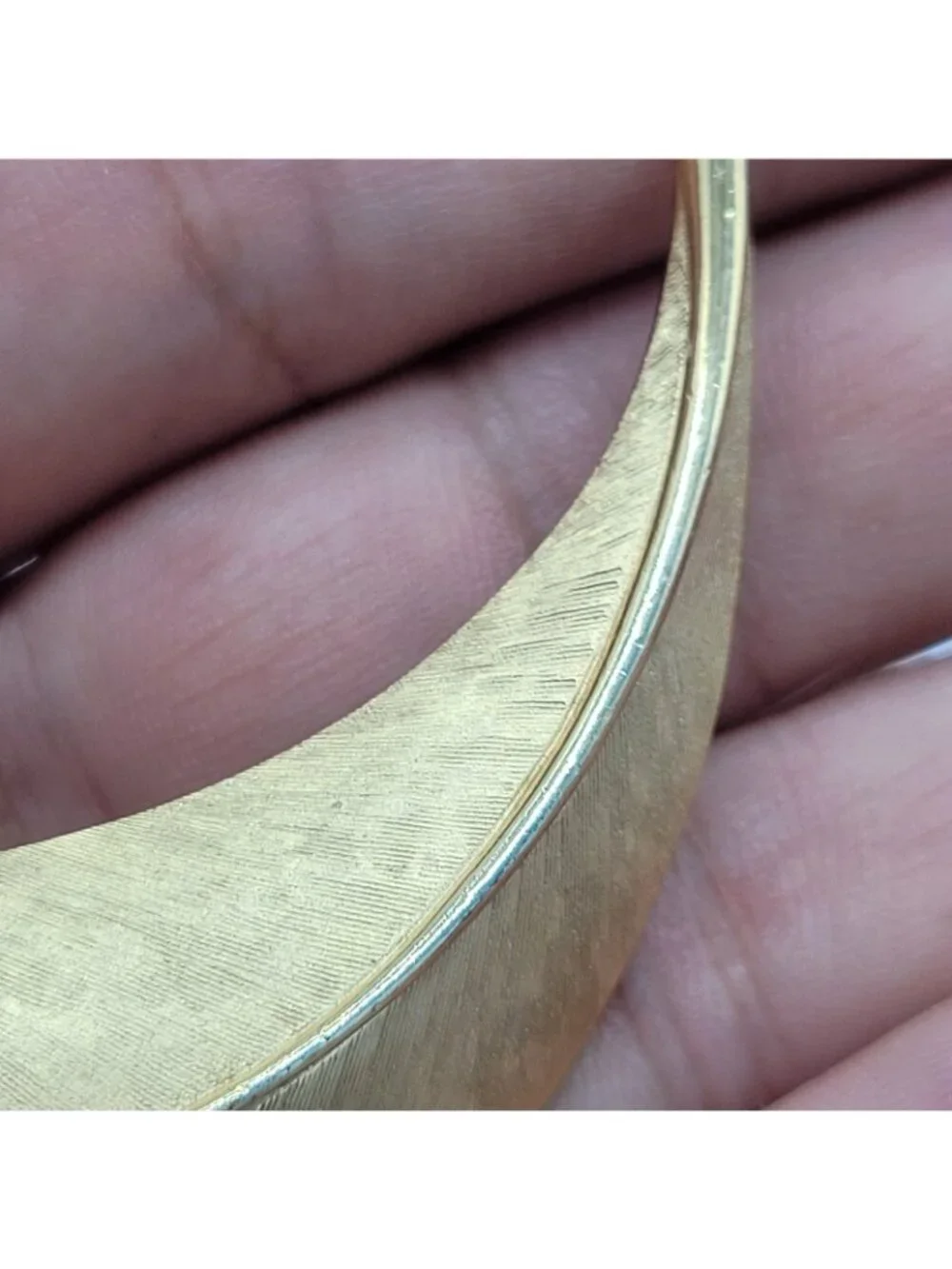 Vintage Crown Trifari Twisted Leaf Brooch Pin Brushed Matte Gold Tone 3.5